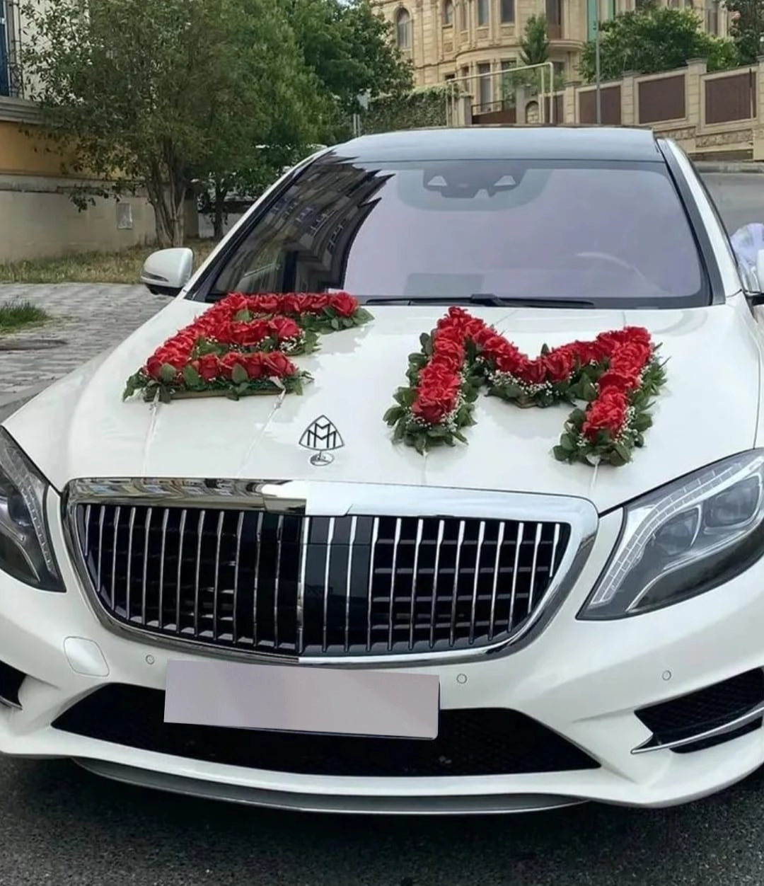Toy maşını baş hərflər