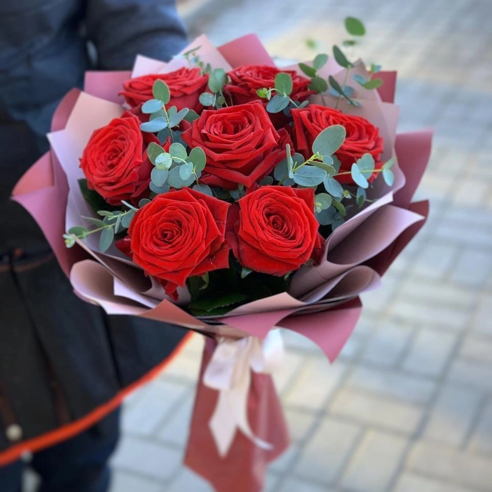 7 qırmızı roza buketi