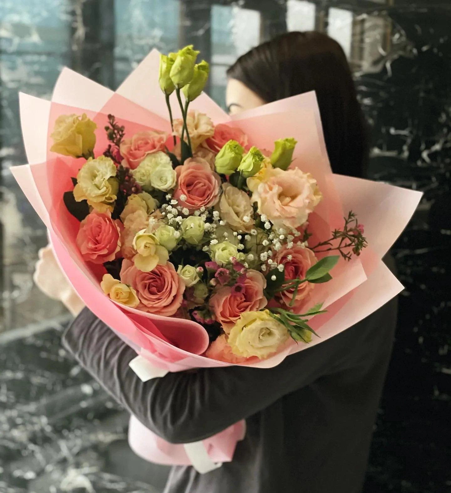 Eustoma və qızılgüllər