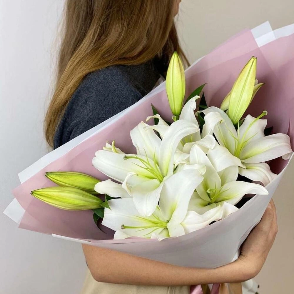 Ağ liliya buketi Buketlər