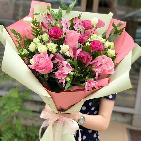 Buket güllər - qarışıq güllərlə Buketlər