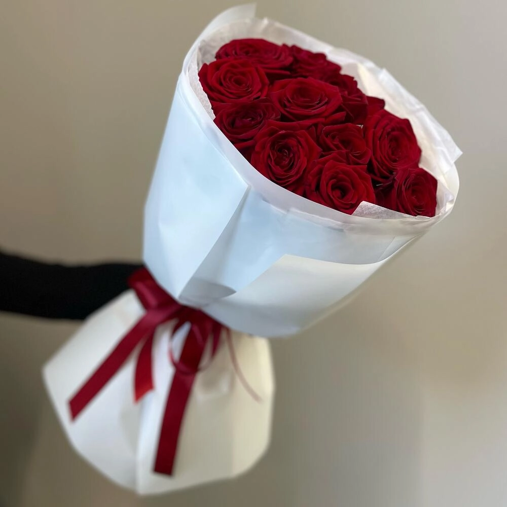 Gul buketi rozalar Qızılgül