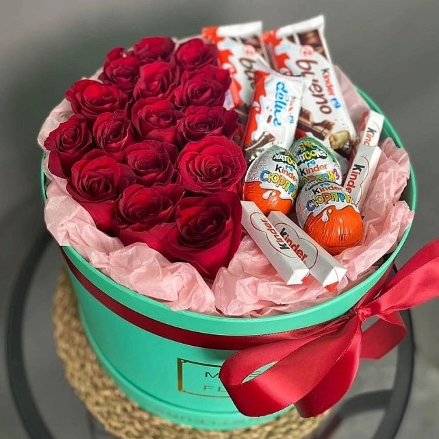 Gül kinder qutu 8 mart