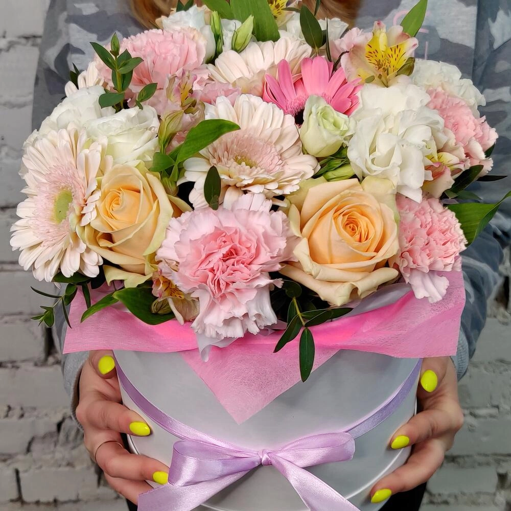 Güllərdən Kompozisiya 8 mart - Image 2