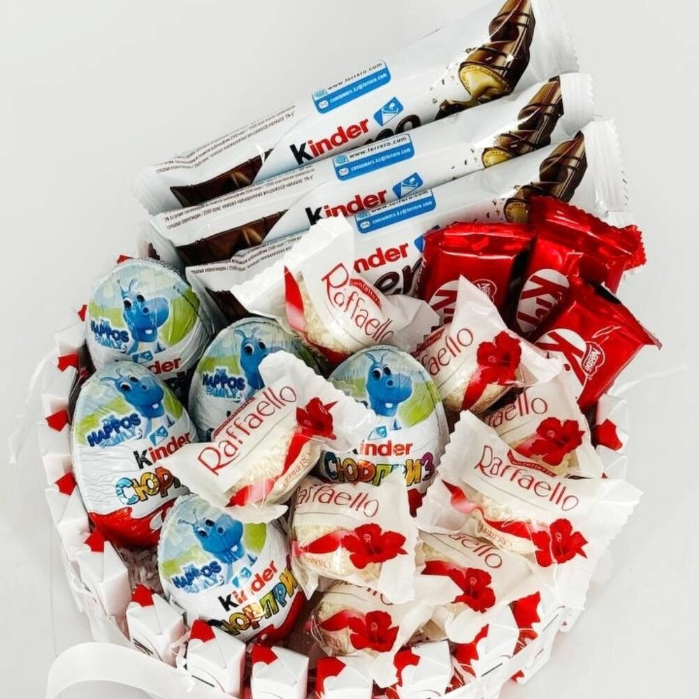 Kinder qutusu tort formasinda Şokoladla - Image 3
