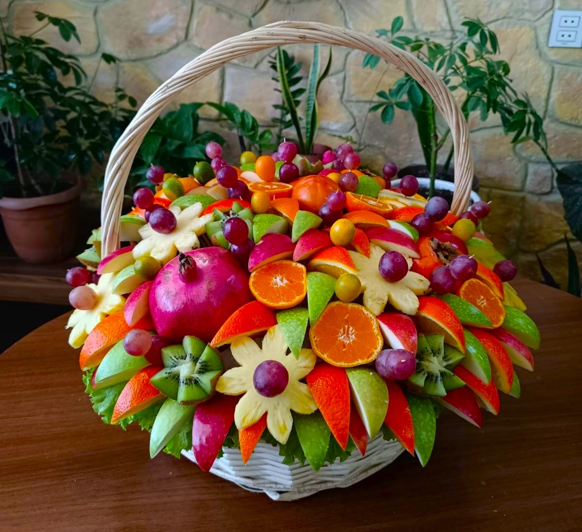 Meyvəli səbət Gül buketi - Image 4
