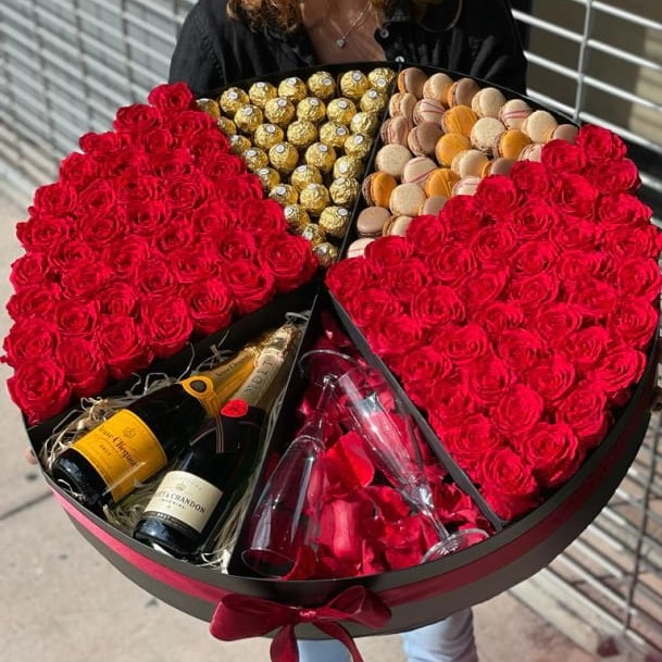 Möhtəşəm hədiyə 8 mart