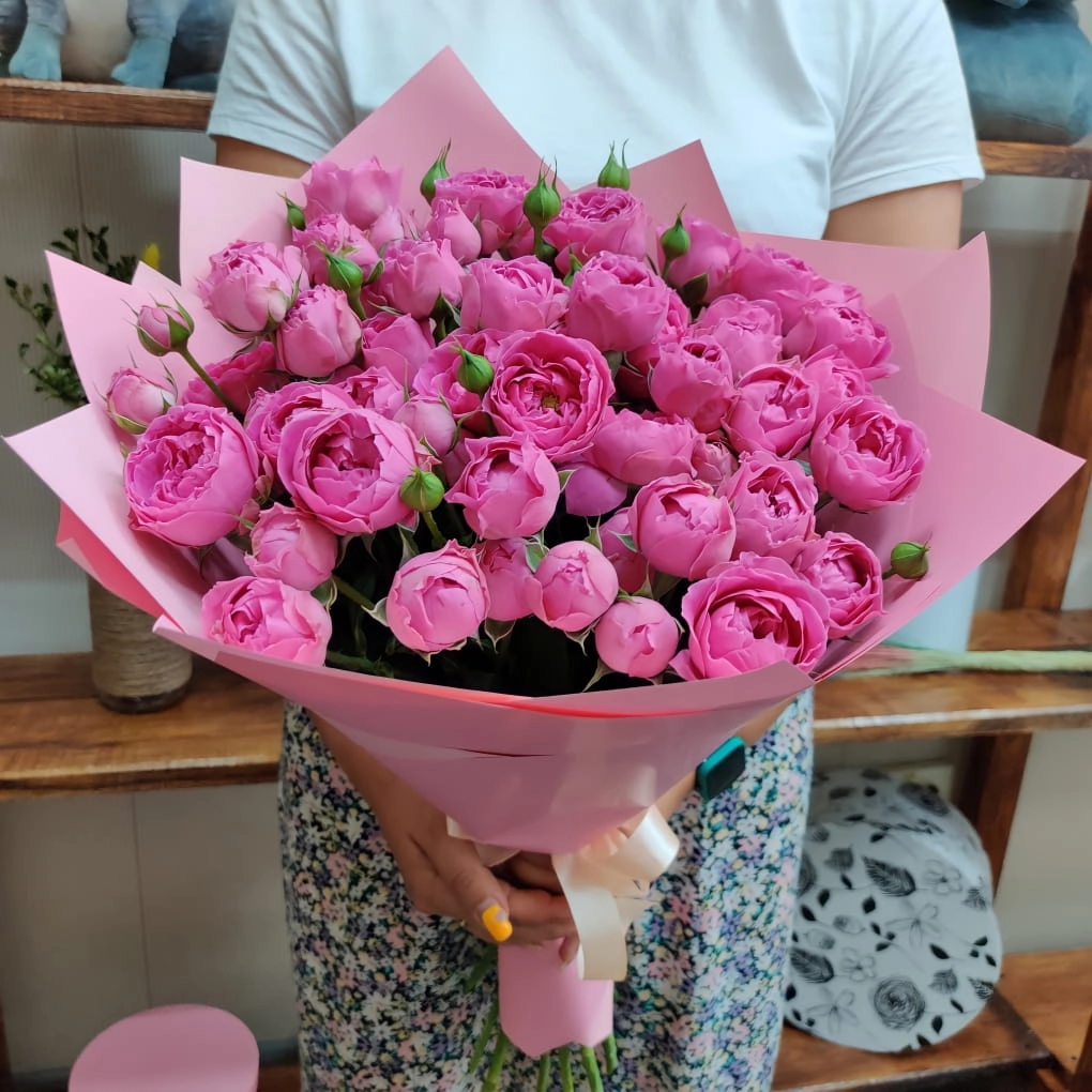 Piona bənzər gül buketi Buketlər