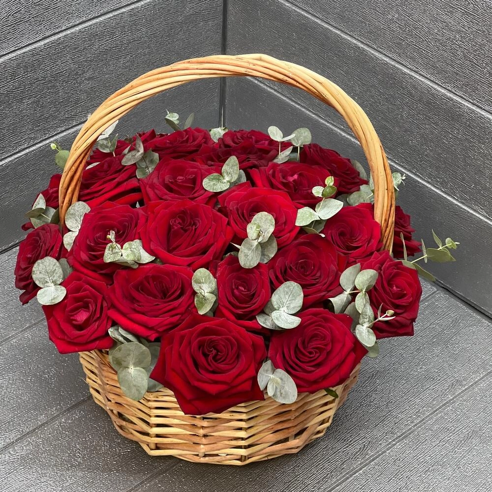 Rozalar səbətdə 8 mart - Image 3