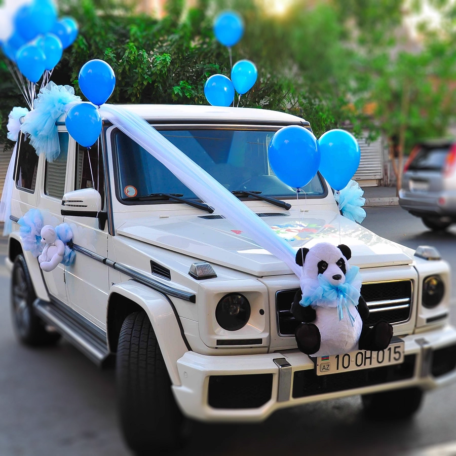 Xəstexana çıxışı bəzəyi panda ilə Maşın bəzəmə
